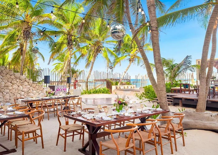 Secrets & Club (adults Only) Resort